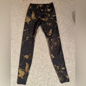 Nike gold and black spandex leggings for yoga
